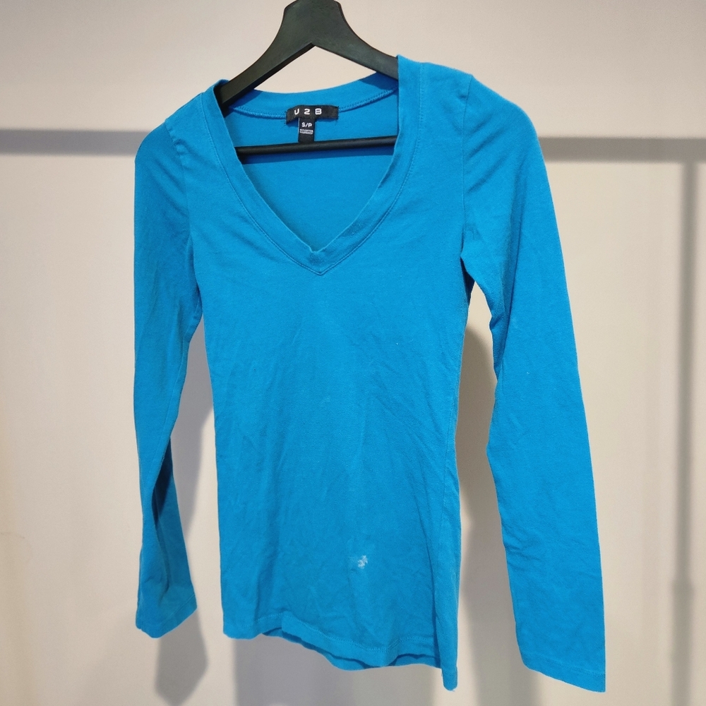 U2B Teal V-Neck Long Sleeve Top